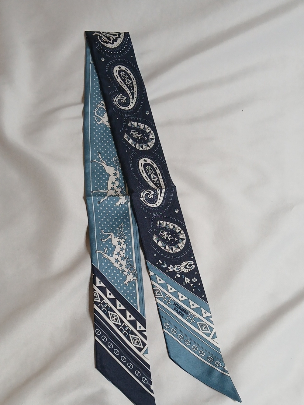 Hermès "Cheval de Coeur" Bandana Silk Twilly Scarf